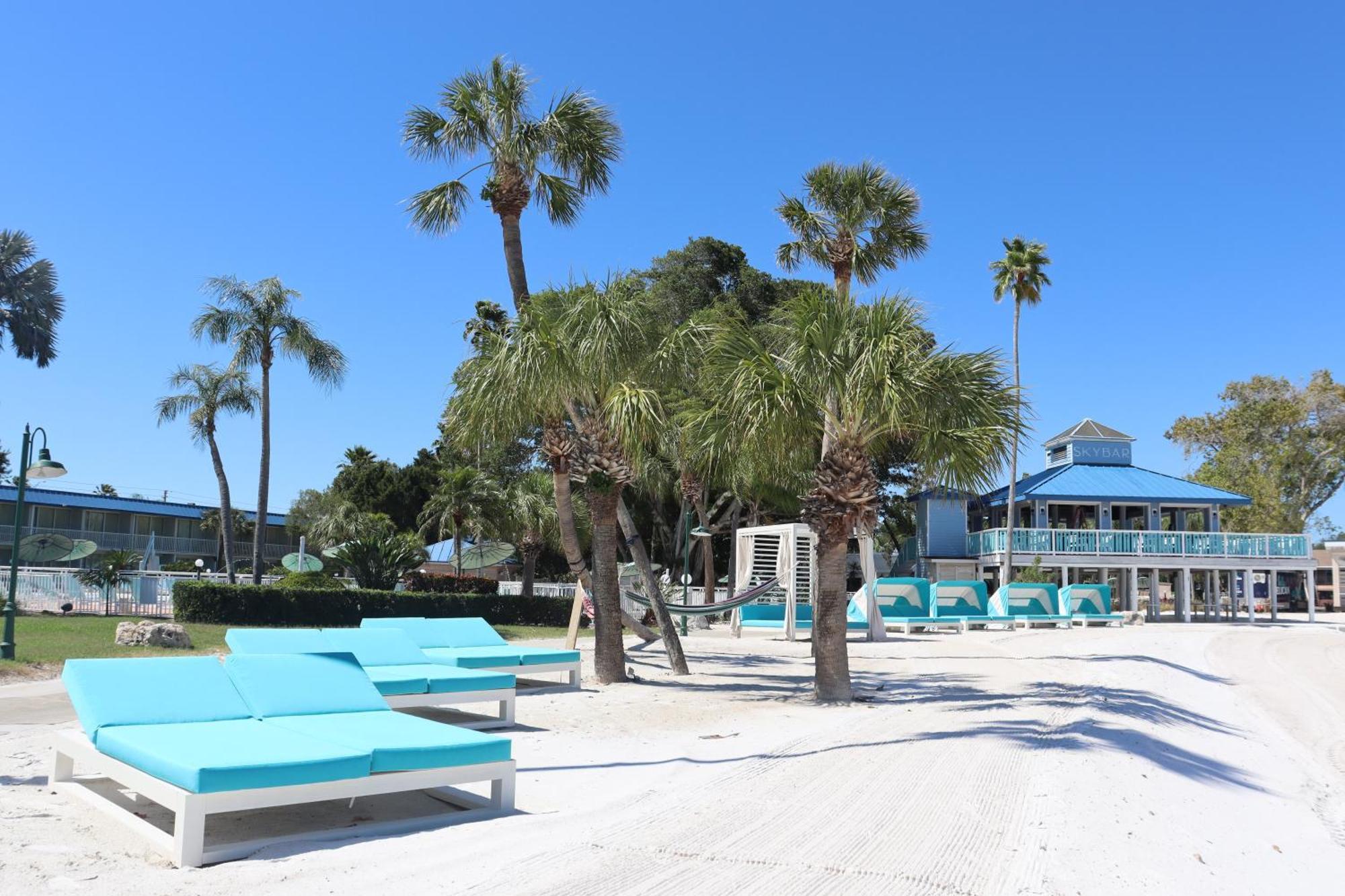 Skybeach Hotel And Marina St. Petersburg Exterior photo